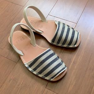 Pons Avarcas Black and Cream Stripe NEVER WORN